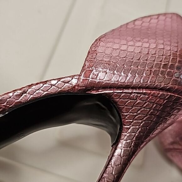 Heels by Aldo Snake Skin Style Leather Pointed Toe Pink Chromatic Size 39=8.5 US - Picture 11 of 11